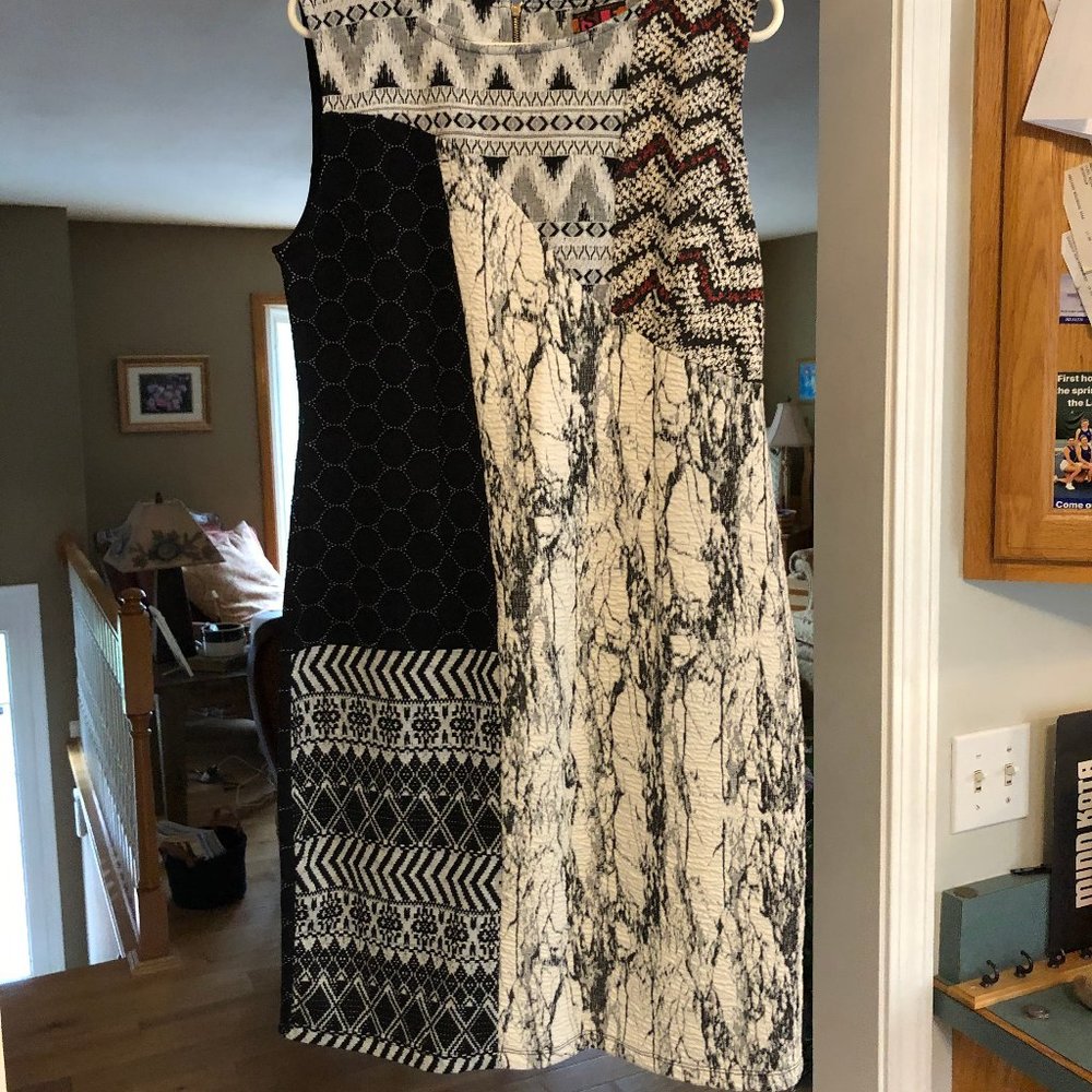 Sleeveless Fitted Summer Dress